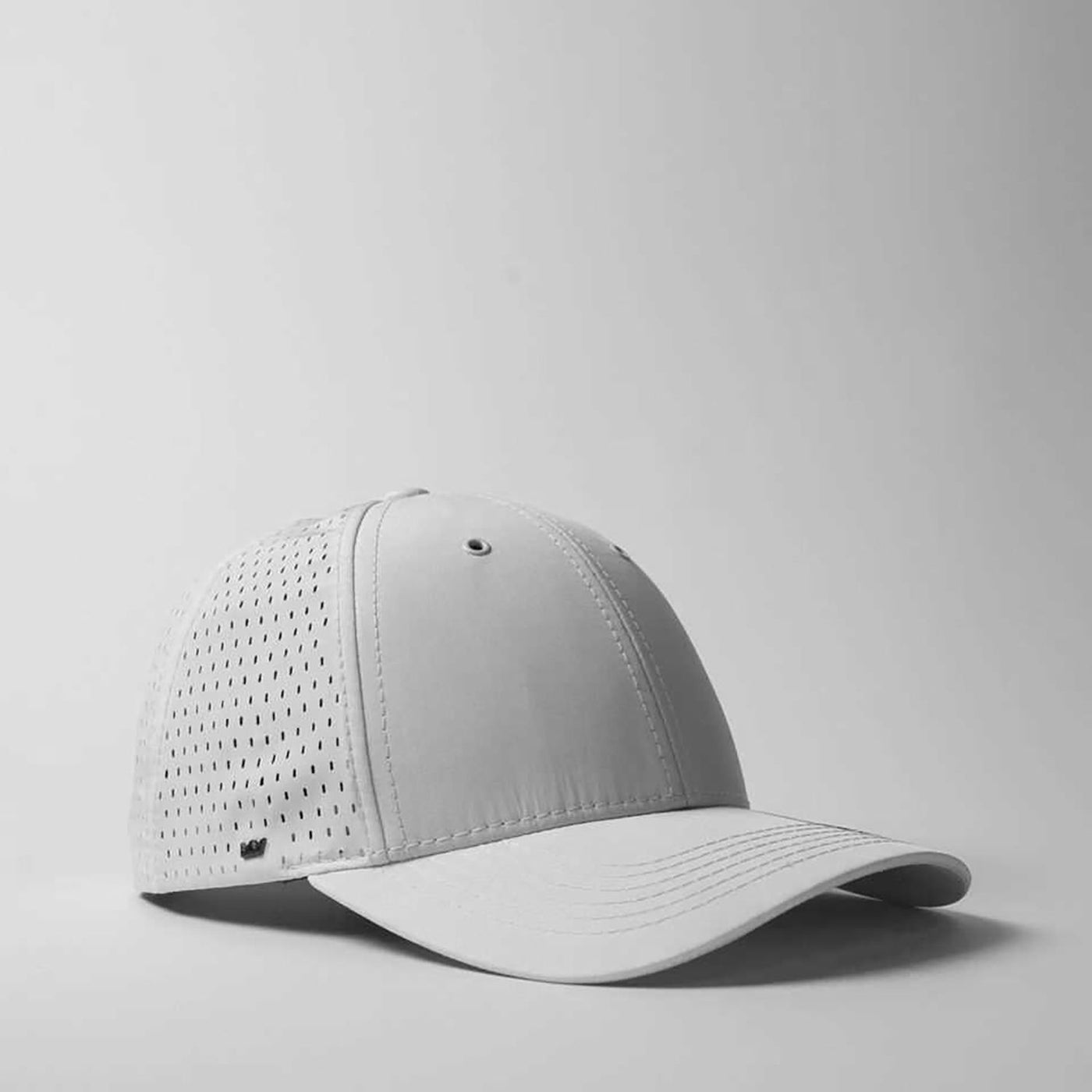 U15618 UFlex High Tech Curved Peak Snapback